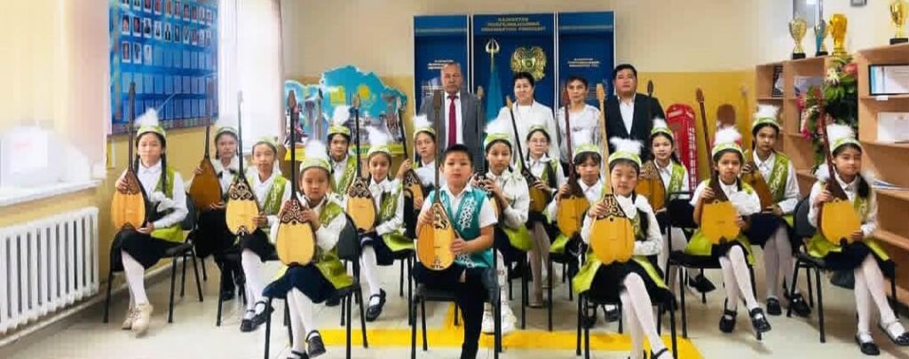 ДОМБЫРА – ТӘРБИЕ МЕН ӨНЕР БАСТАУЫ